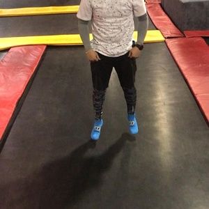 Meet your Posher, Manuel